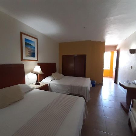 Hotel Maria Teresa بلايا أزول المظهر الخارجي الصورة